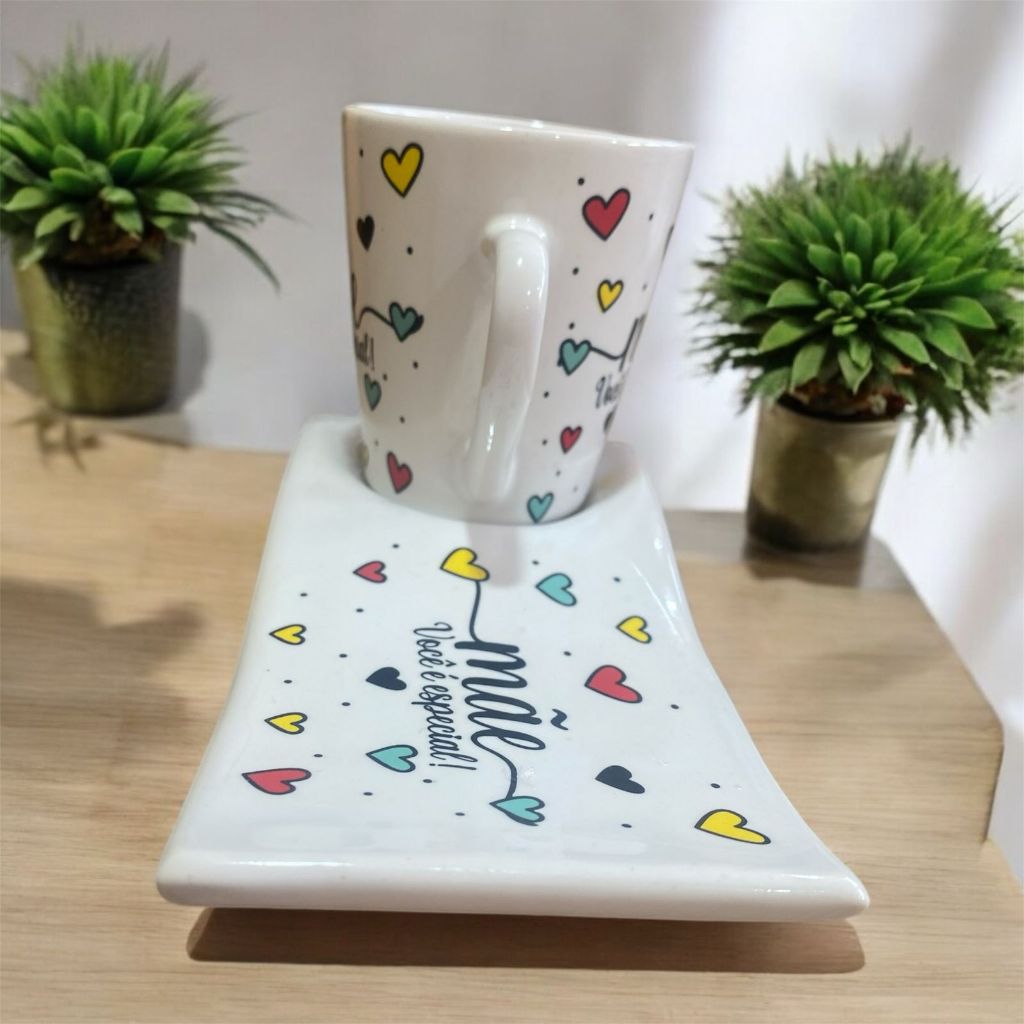 Kit Caneca de Porcelana + Pratinho 